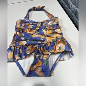 Janie‎ and Jack swim